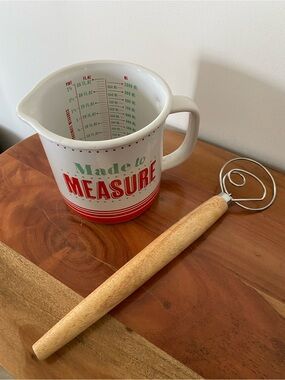 Jamie Oliver Measuring Jug and Danish Dough Whisk Set